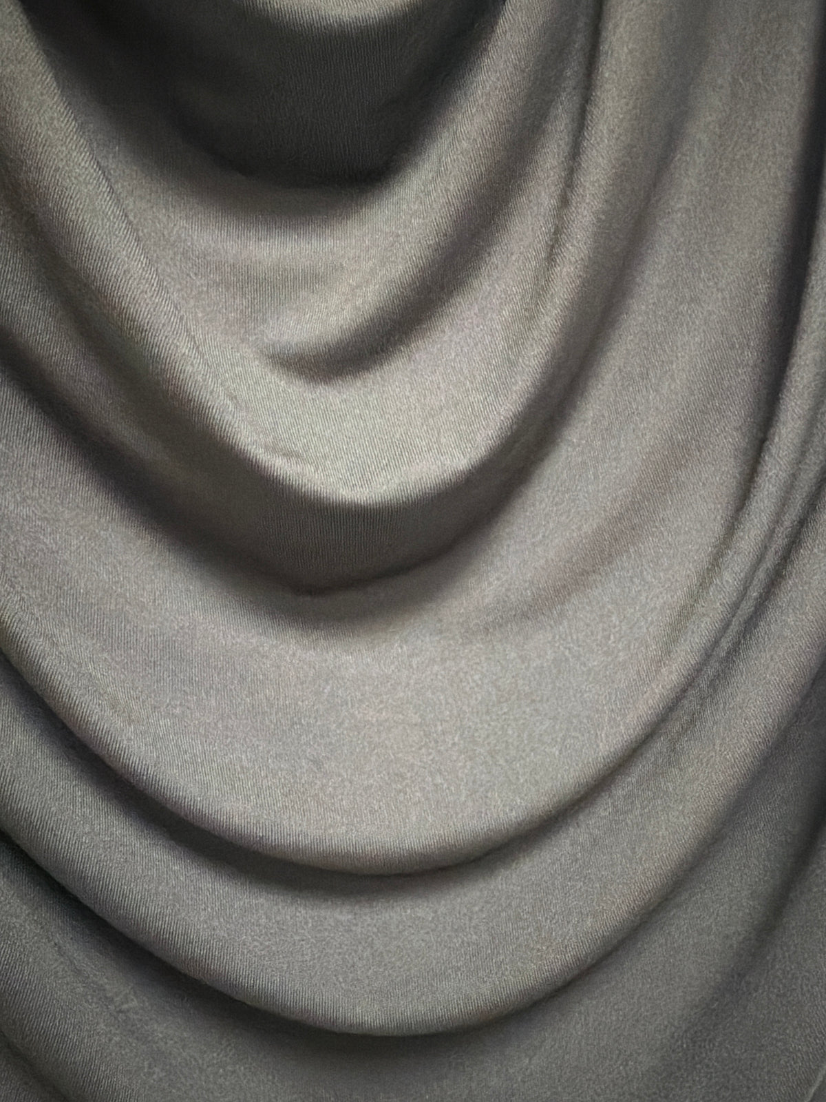 Solid Ruched Top