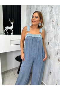 Buttoned Strap Pleat
Wide Leg Denim Overall